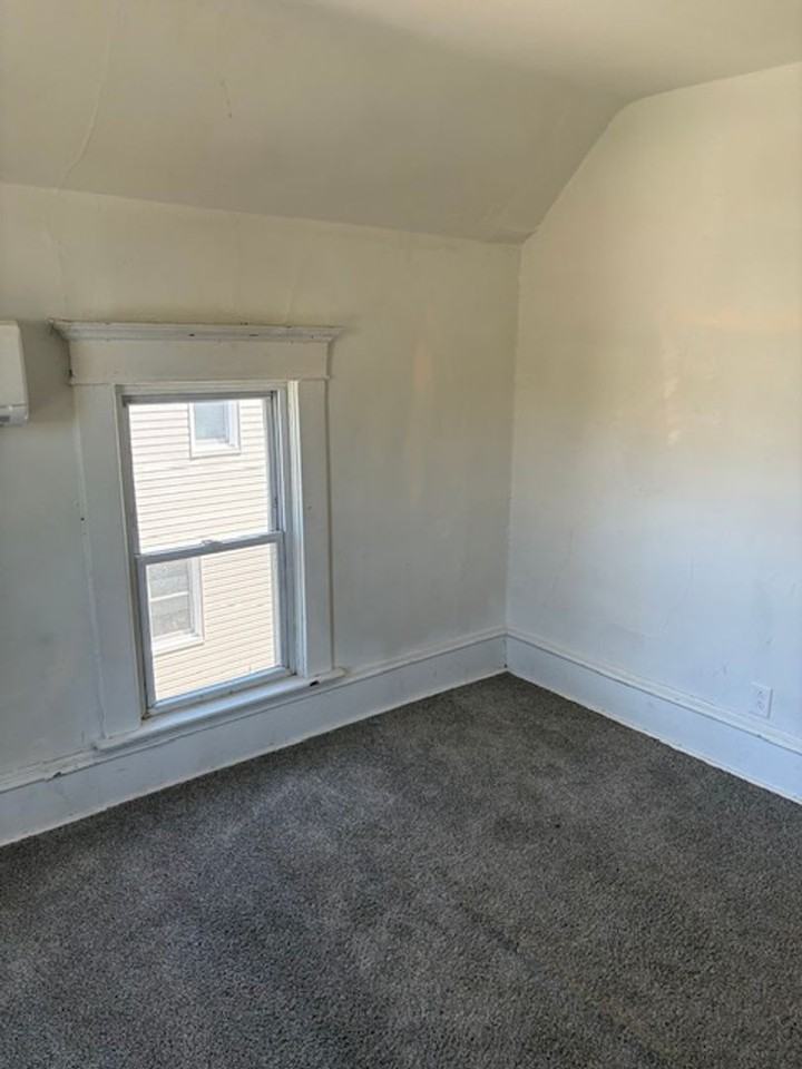 408 Oak Ave #B - Photo 3 of 7