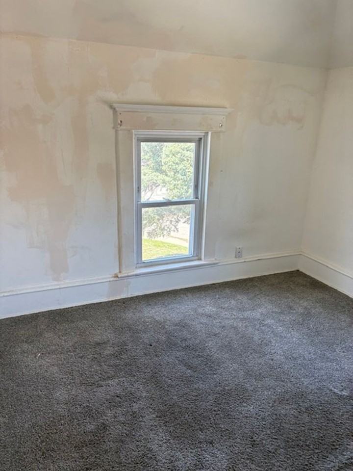 408 Oak Ave #B - Photo 5 of 7