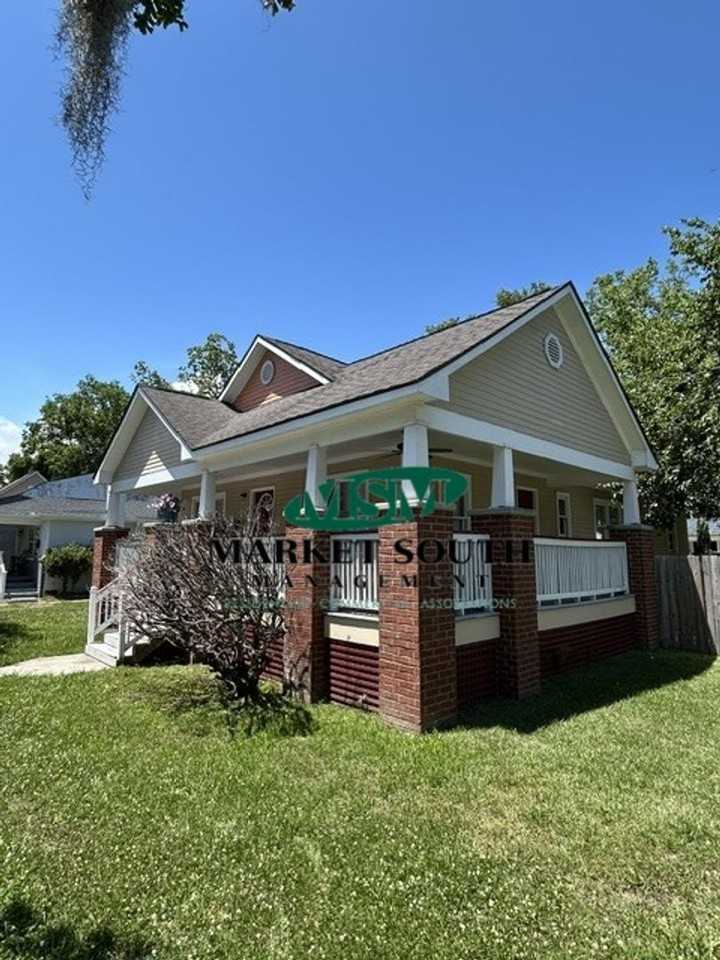 738 E Anderson St - Photo 2 of 17
