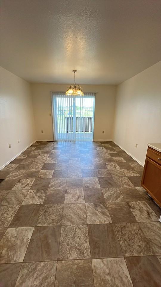 1105 Dakota Dr - Photo 5 of 8