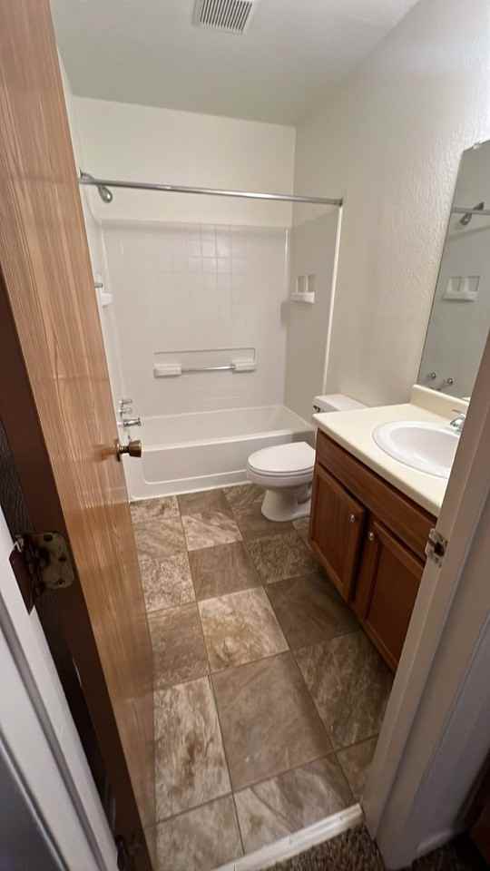 1105 Dakota Dr - Photo 7 of 8