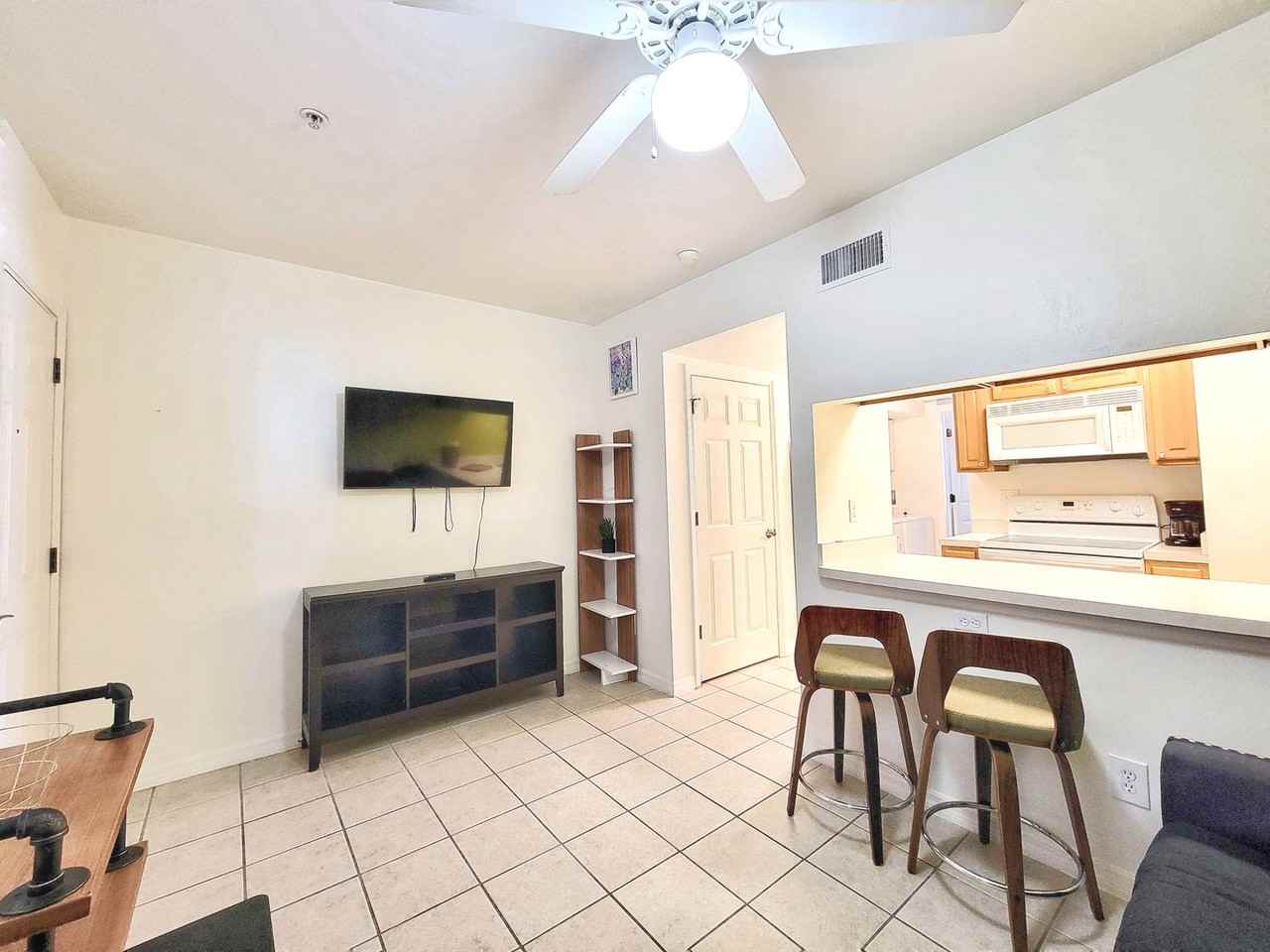1220 Sw 1st Ave - Photo 5 of 17