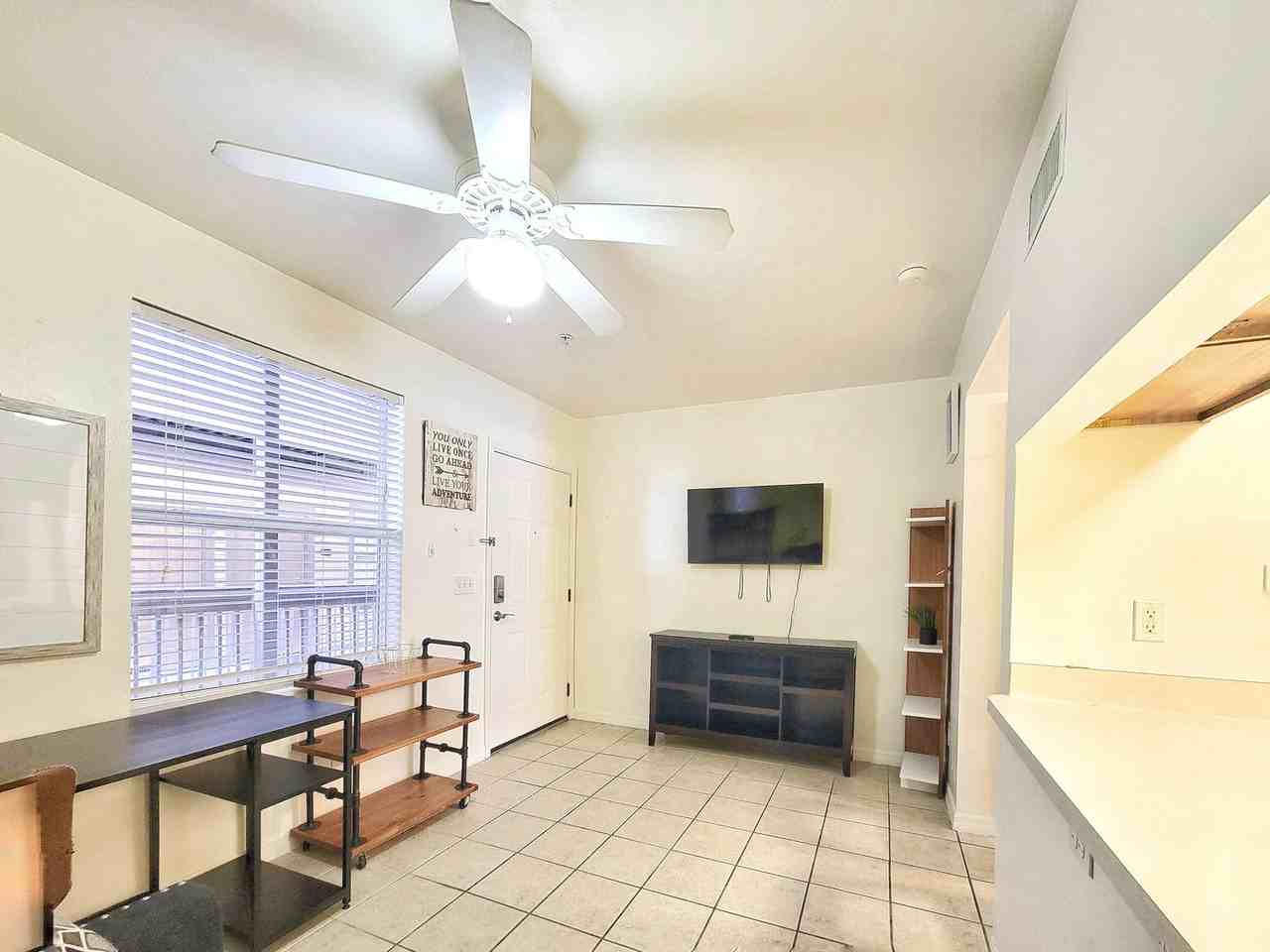 1220 Sw 1st Ave - Photo 6 of 17