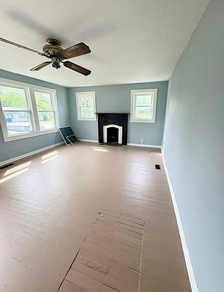 109 Lloyd St - Photo 2 of 7