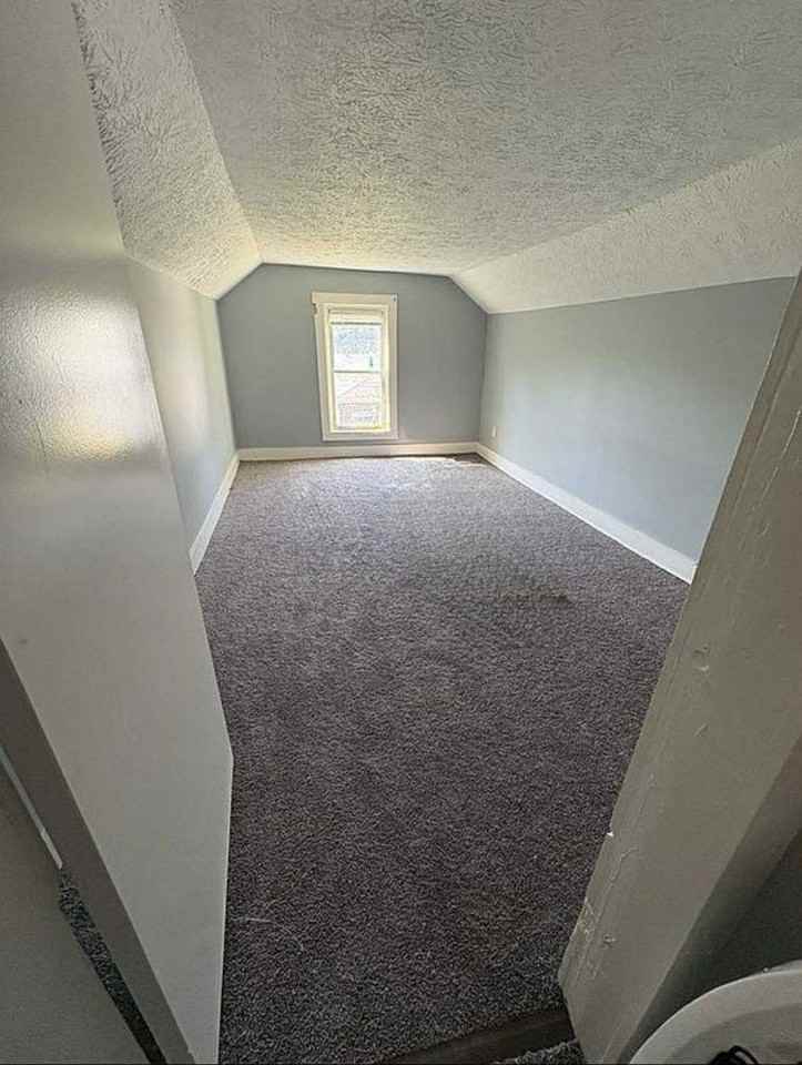 109 Lloyd St - Photo 6 of 7