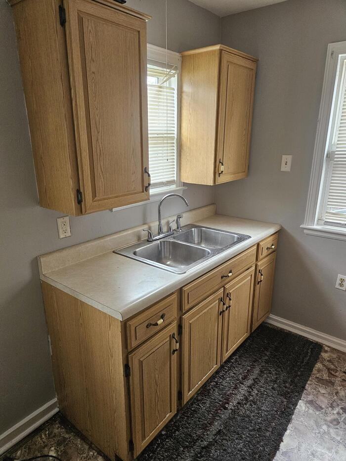 743 Hanley St - Photo 5 of 6