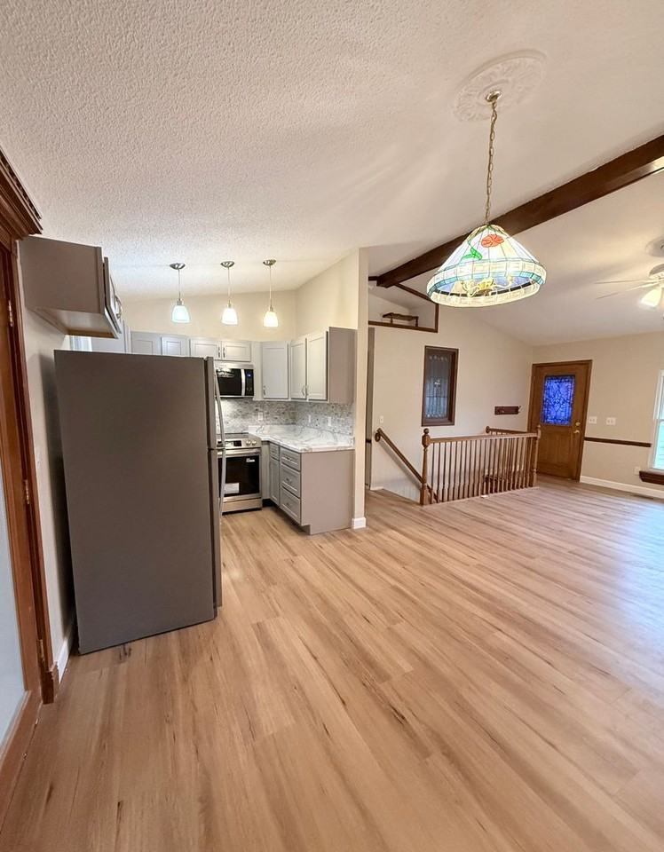 1369 Great Warrior Dr - Photo 3 of 11
