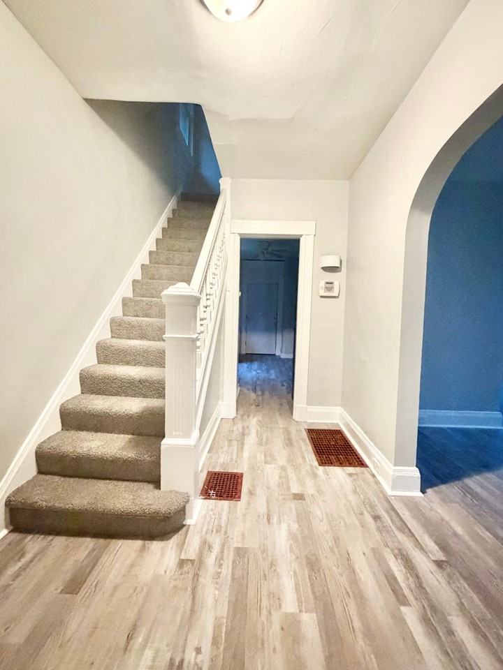 3139 Gaff Ave - Photo 2 of 12