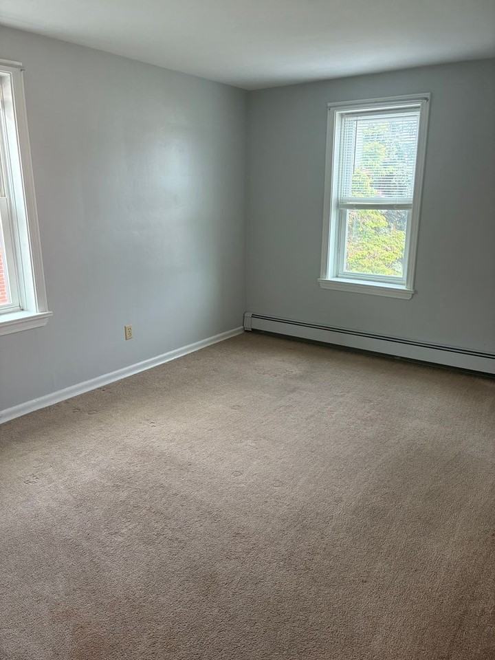 West Grandview Realty - Photo 3 of 7
