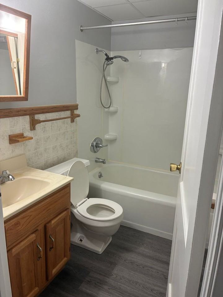 West Grandview Realty - Photo 4 of 7