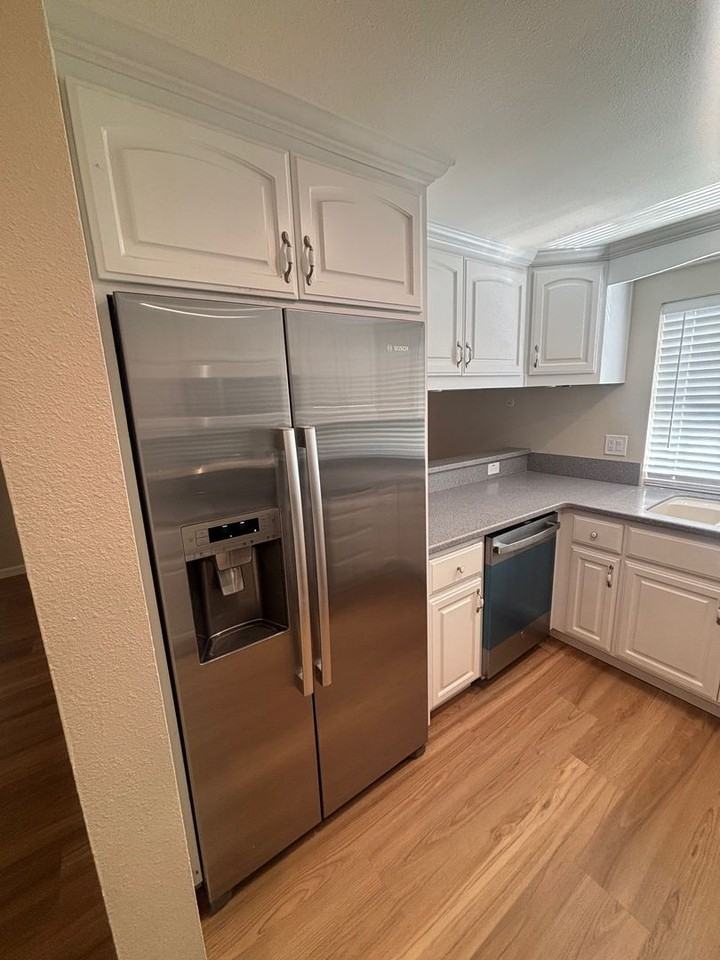 808 Shady Oak Dr - Photo 2 of 15