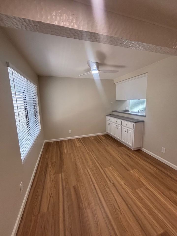 808 Shady Oak Dr - Photo 4 of 15