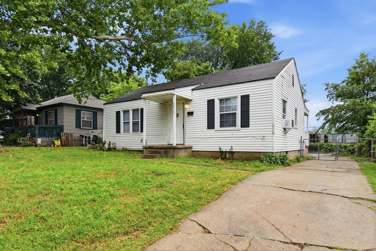 3912 E Admiral Ct - Photo 2 of 22