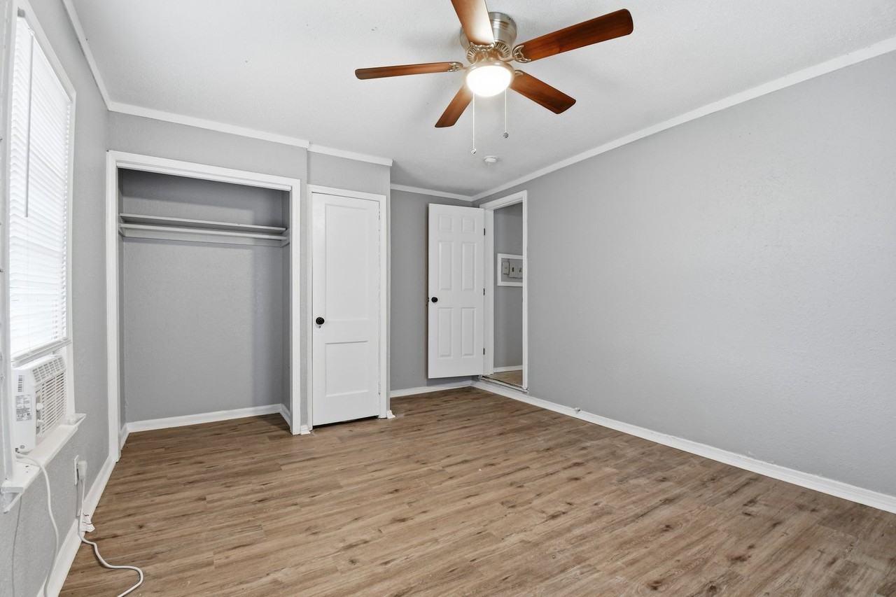 3912 E Admiral Ct - Photo 4 of 22