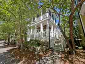 216 Hawthorn St - Photo 1 of 1