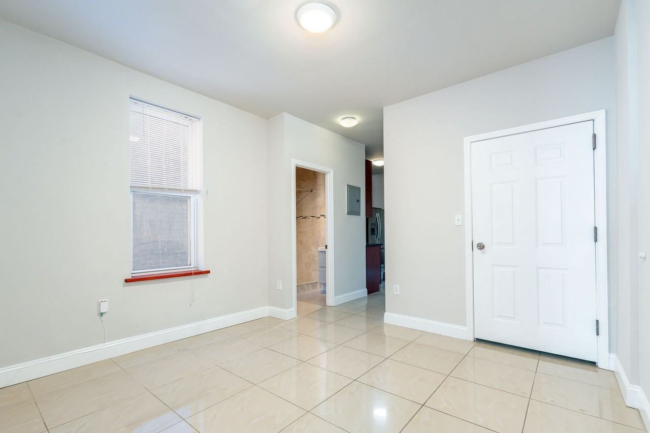 3803 Haverford Ave - Photo 6 of 44