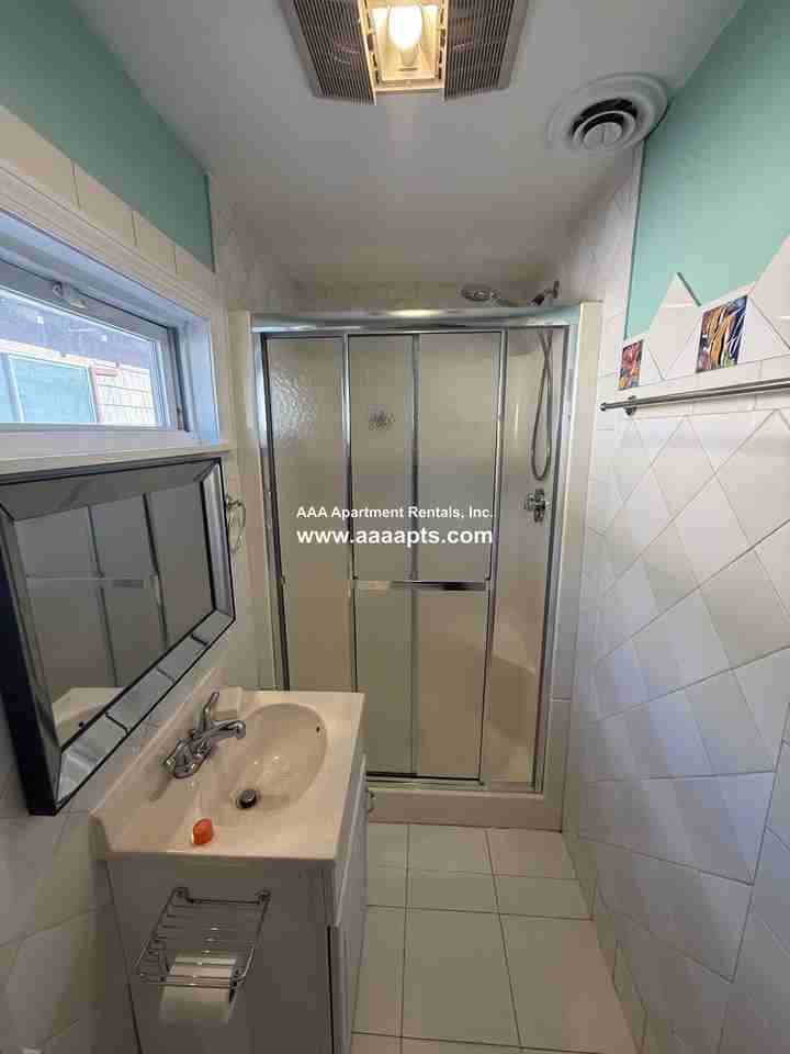 Dashwood St #1 - Photo 4 of 12