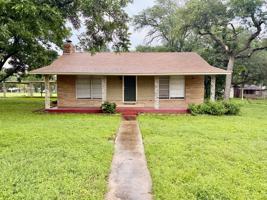featured image of 1224 Academy St