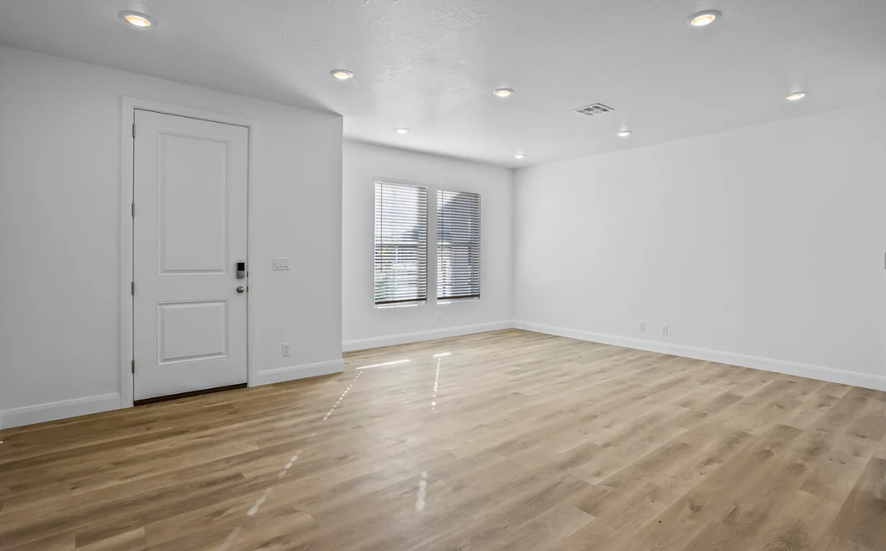 486 W Carnation Ct - Photo 3 of 27