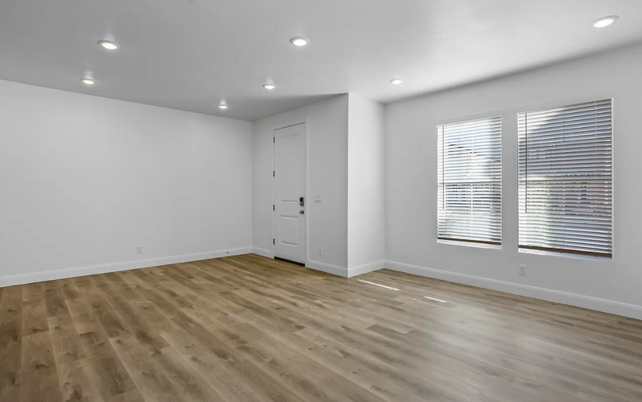 486 W Carnation Ct - Photo 4 of 27