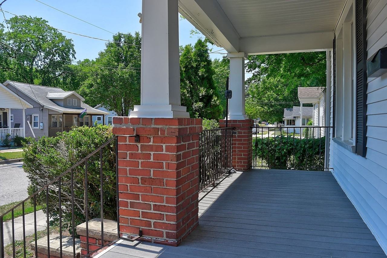824 50th St - Photo 4 of 38