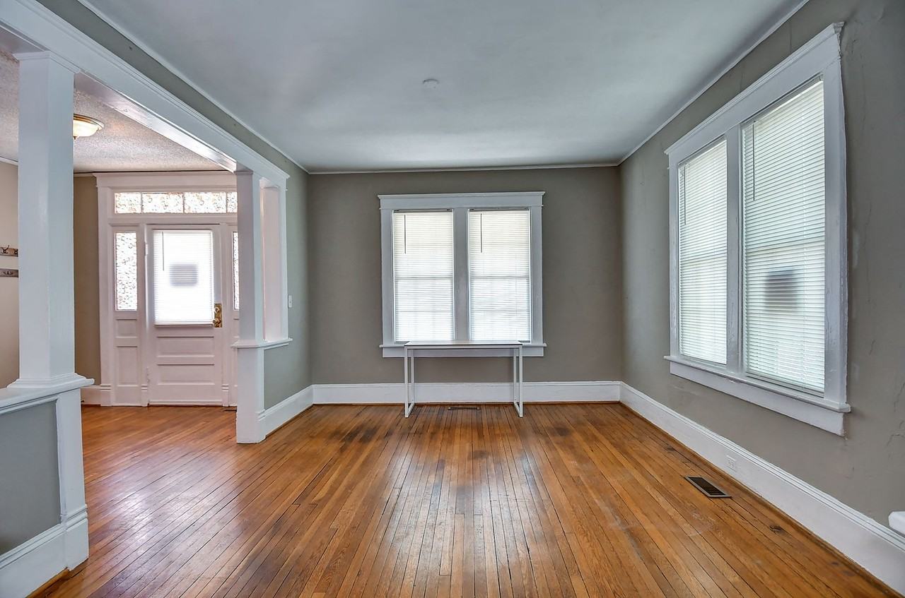 824 50th St - Photo 7 of 38
