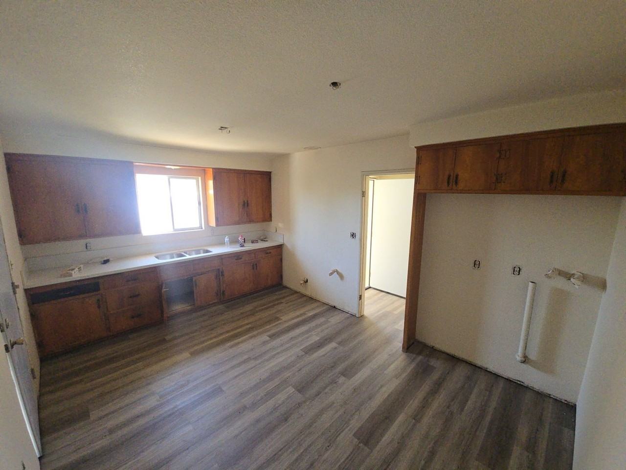 344 E 6th St - Photo 4 of 6