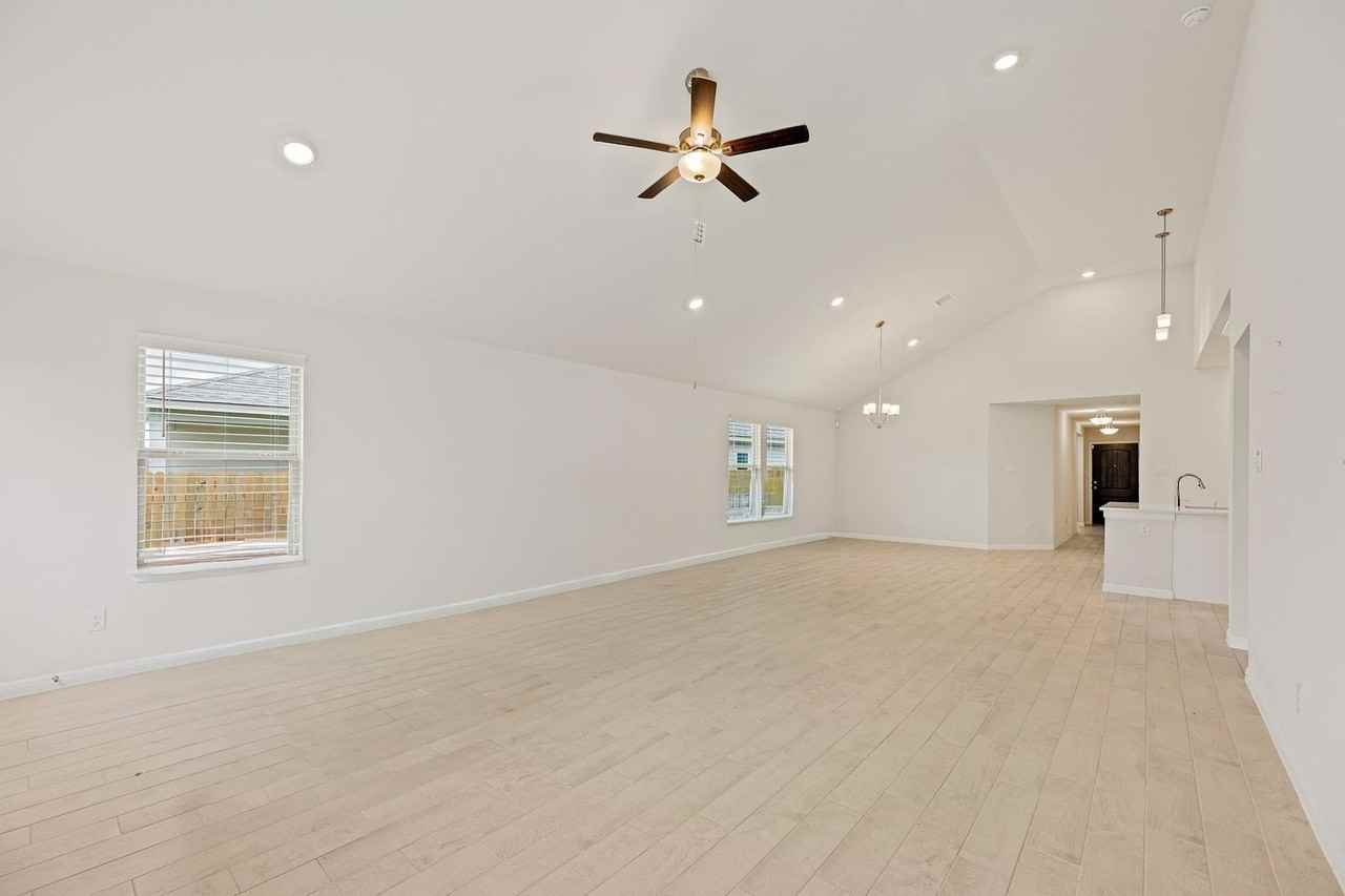 336 Windstar Rd - Photo 3 of 4