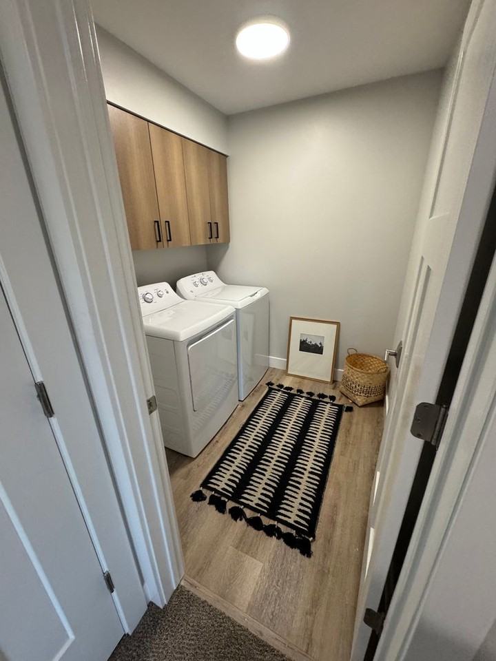 1627 Grinnell Way - Photo 4 of 10