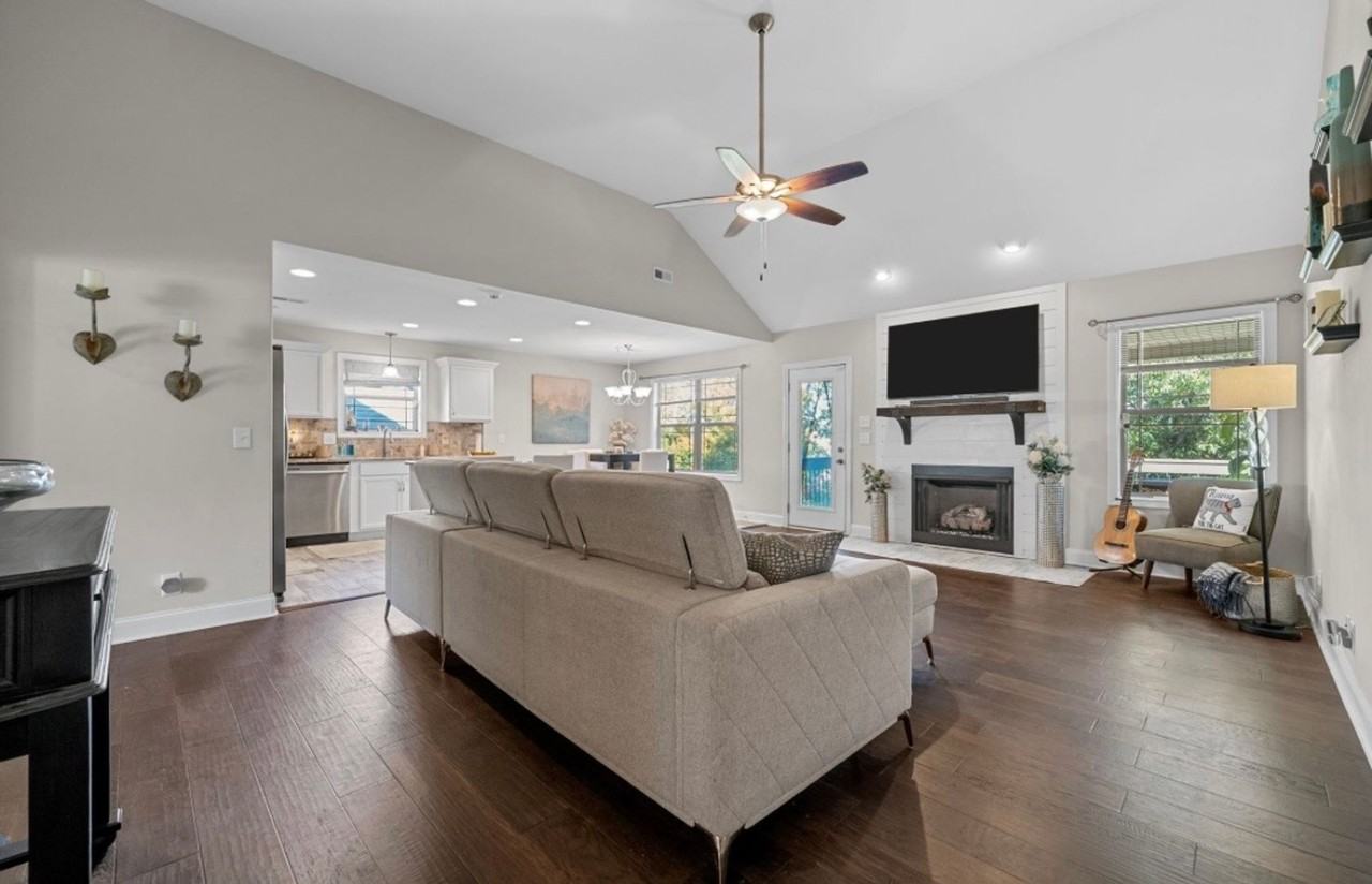 2828 Russet Ridge Dr - Photo 4 of 26