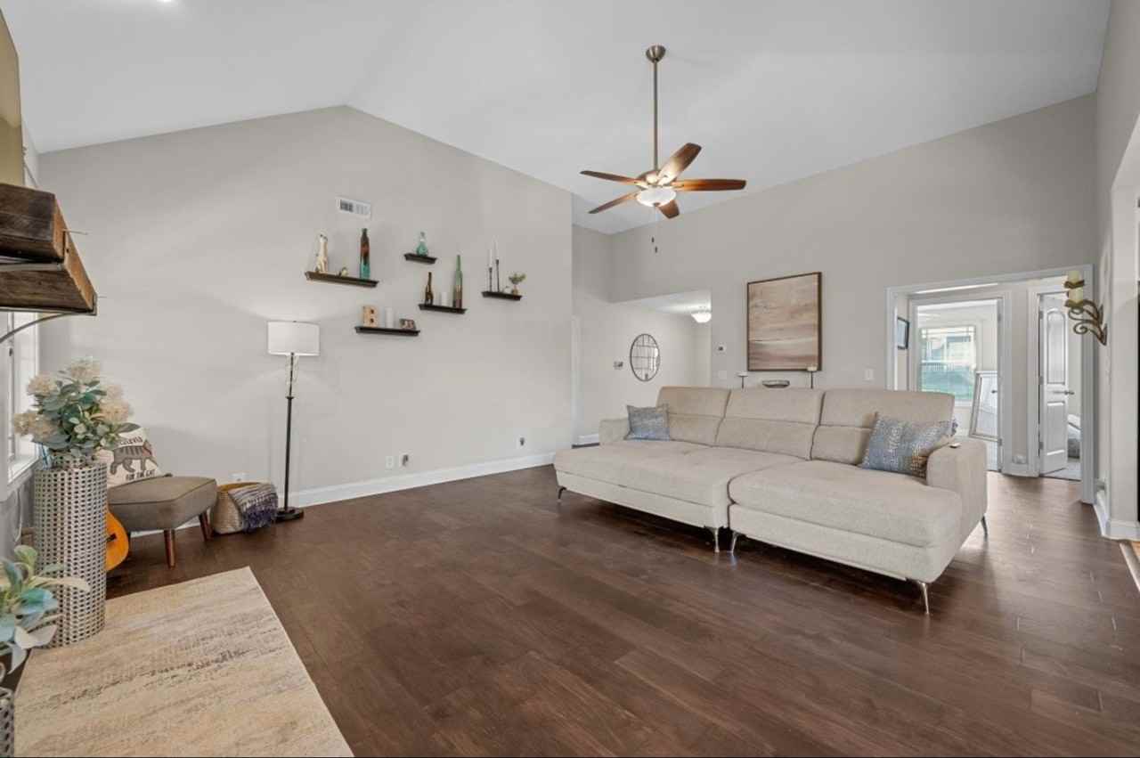 2828 Russet Ridge Dr - Photo 5 of 26