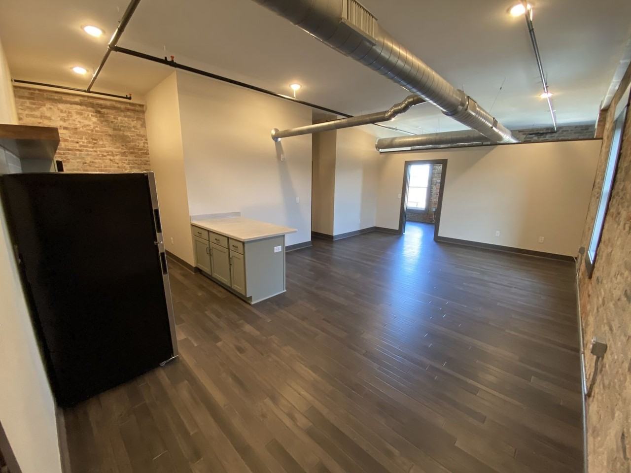 227 Broadway St - Photo 2 of 6