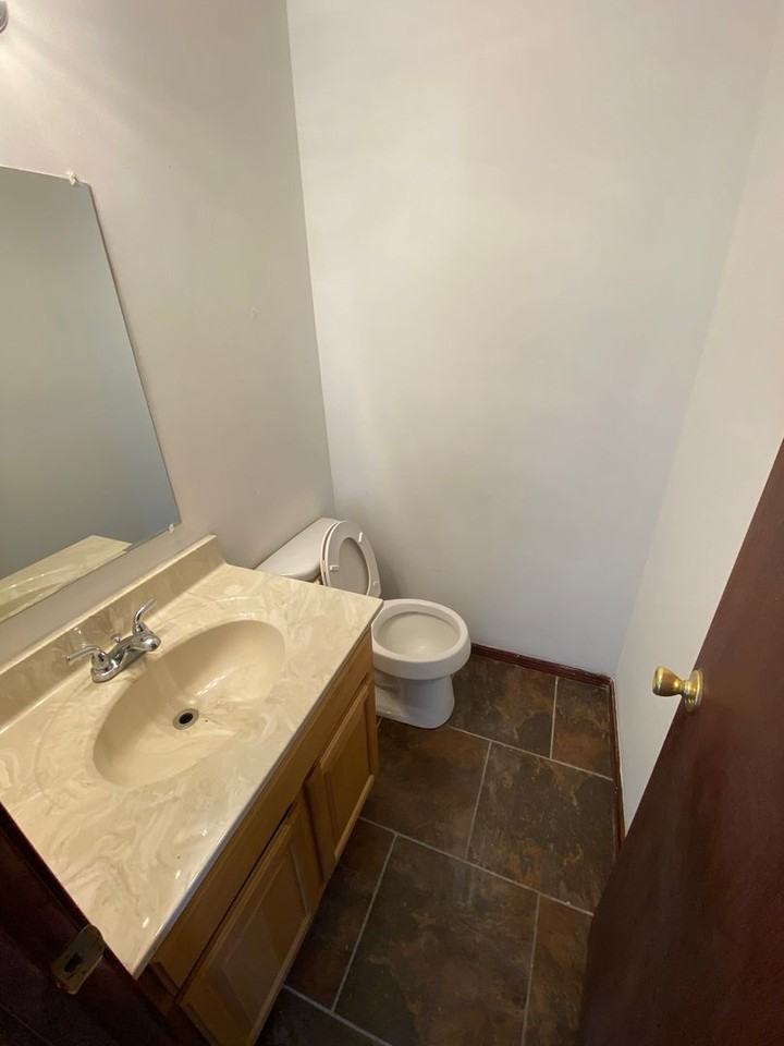 121 E Rodney Dr - Photo 7 of 8