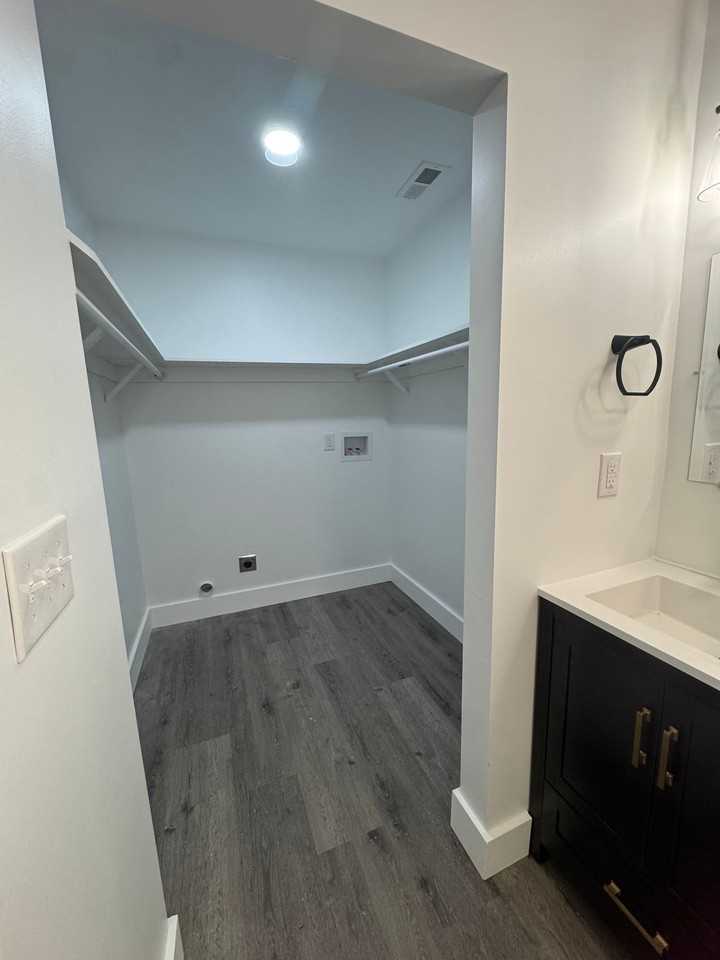 315 315 S Middle - 101 #101 - Photo 5 of 11