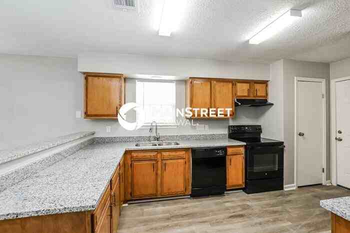 4922 Crestway Dr - Photo 5 of 16