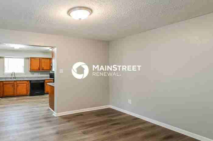 4922 Crestway Dr - Photo 6 of 16