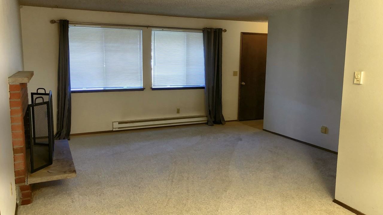 927 Nw Frigate St - Photo 6 of 17