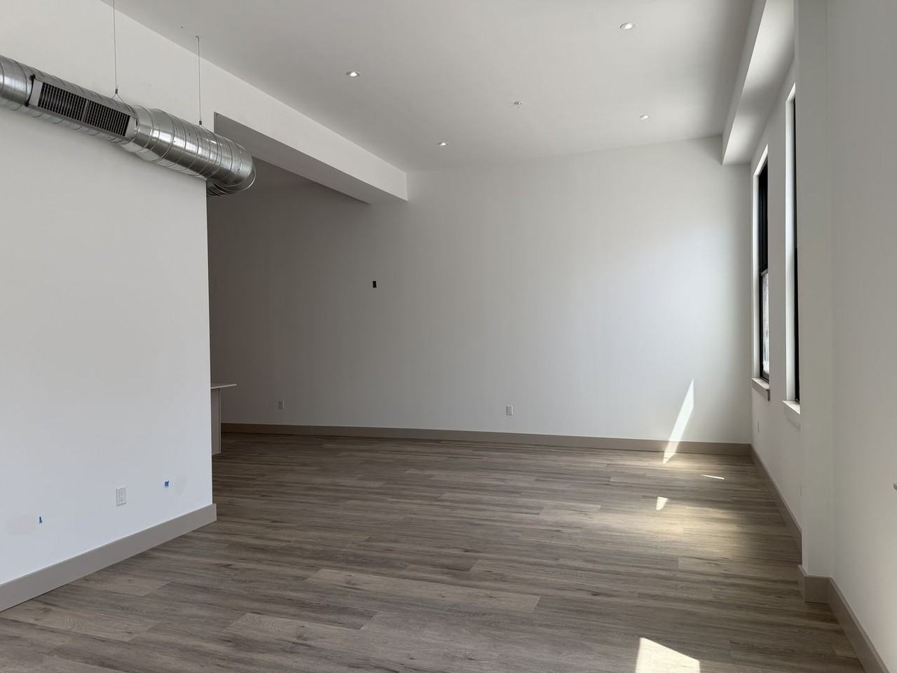 Five Point Flats - Photo 4 of 11