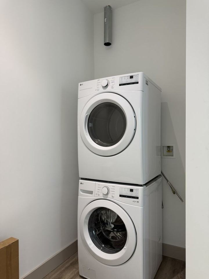 Five Point Flats - Photo 6 of 11