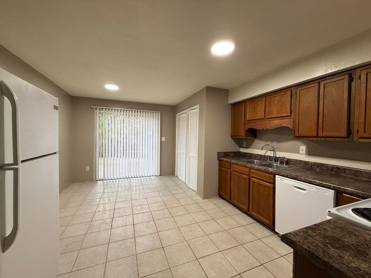 4223 Brewster Rd - Photo 7 of 8