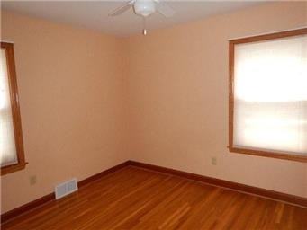 5425 28th Ave S - Photo 5 of 5