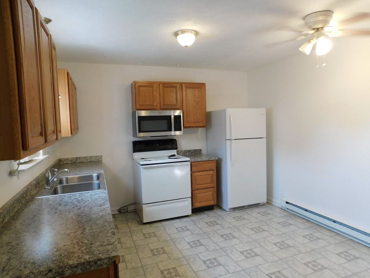 230 Waterford Ln - Photo 5 of 17