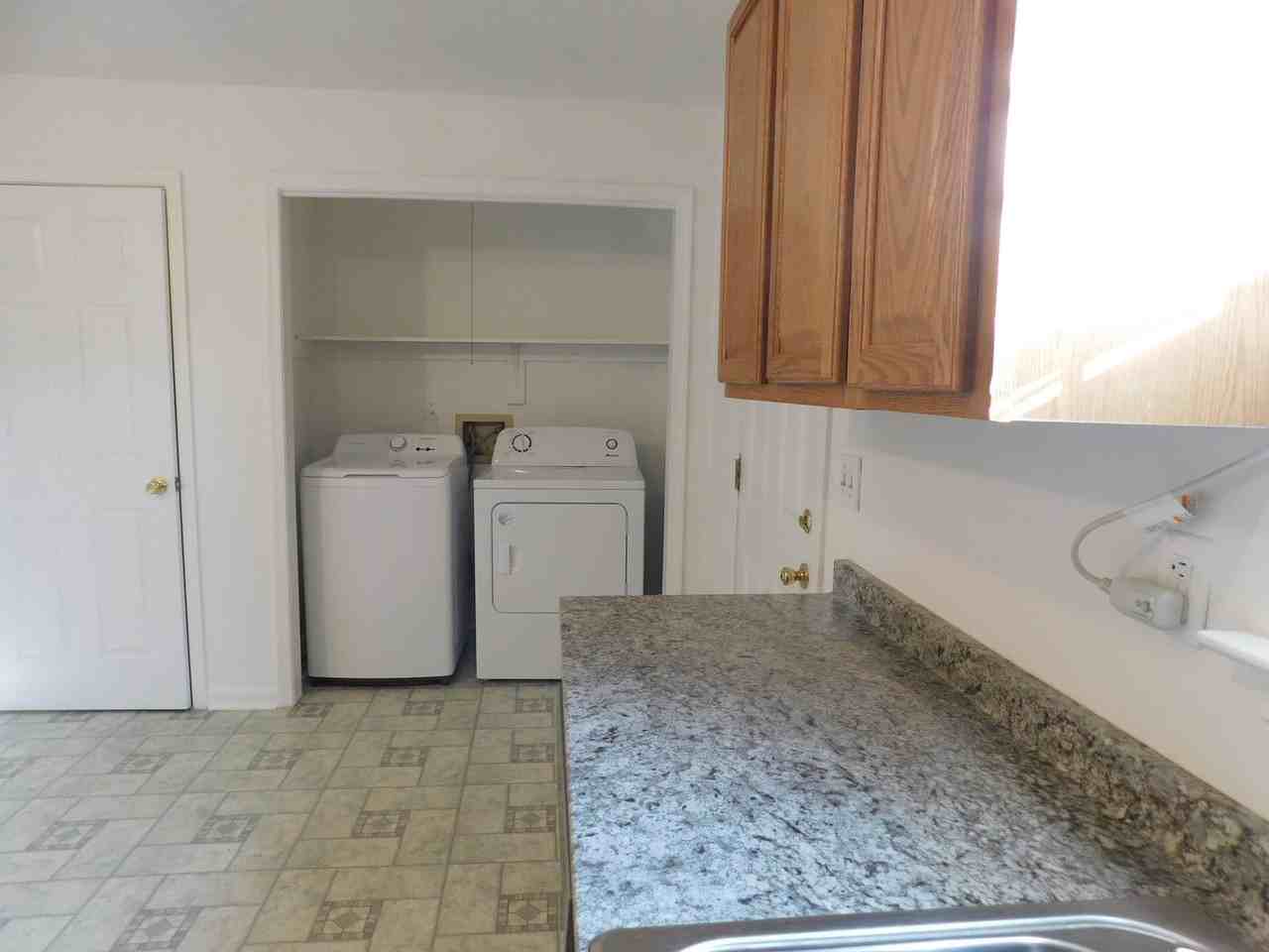 230 Waterford Ln - Photo 7 of 17