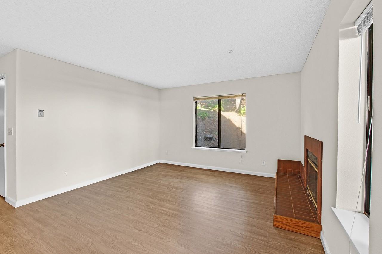 1404 Birchwood Ct - Photo 4 of 24