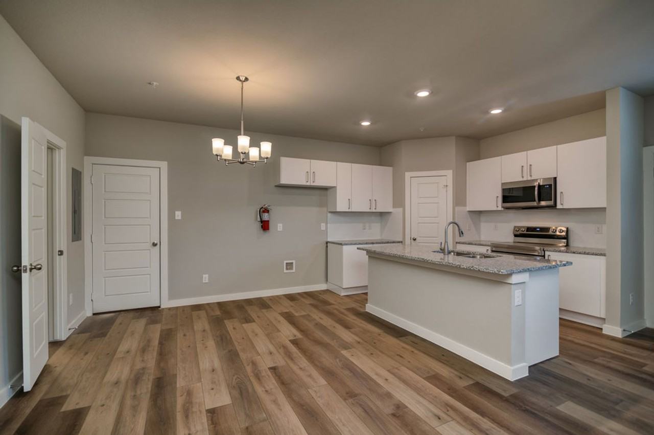 721 Harvest Moon Dr - Photo 3 of 19