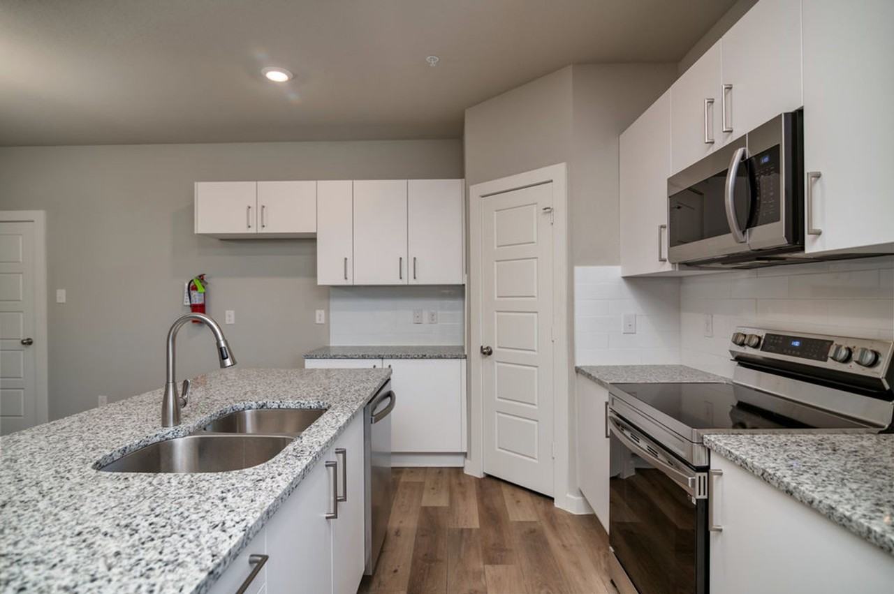 721 Harvest Moon Dr - Photo 6 of 19