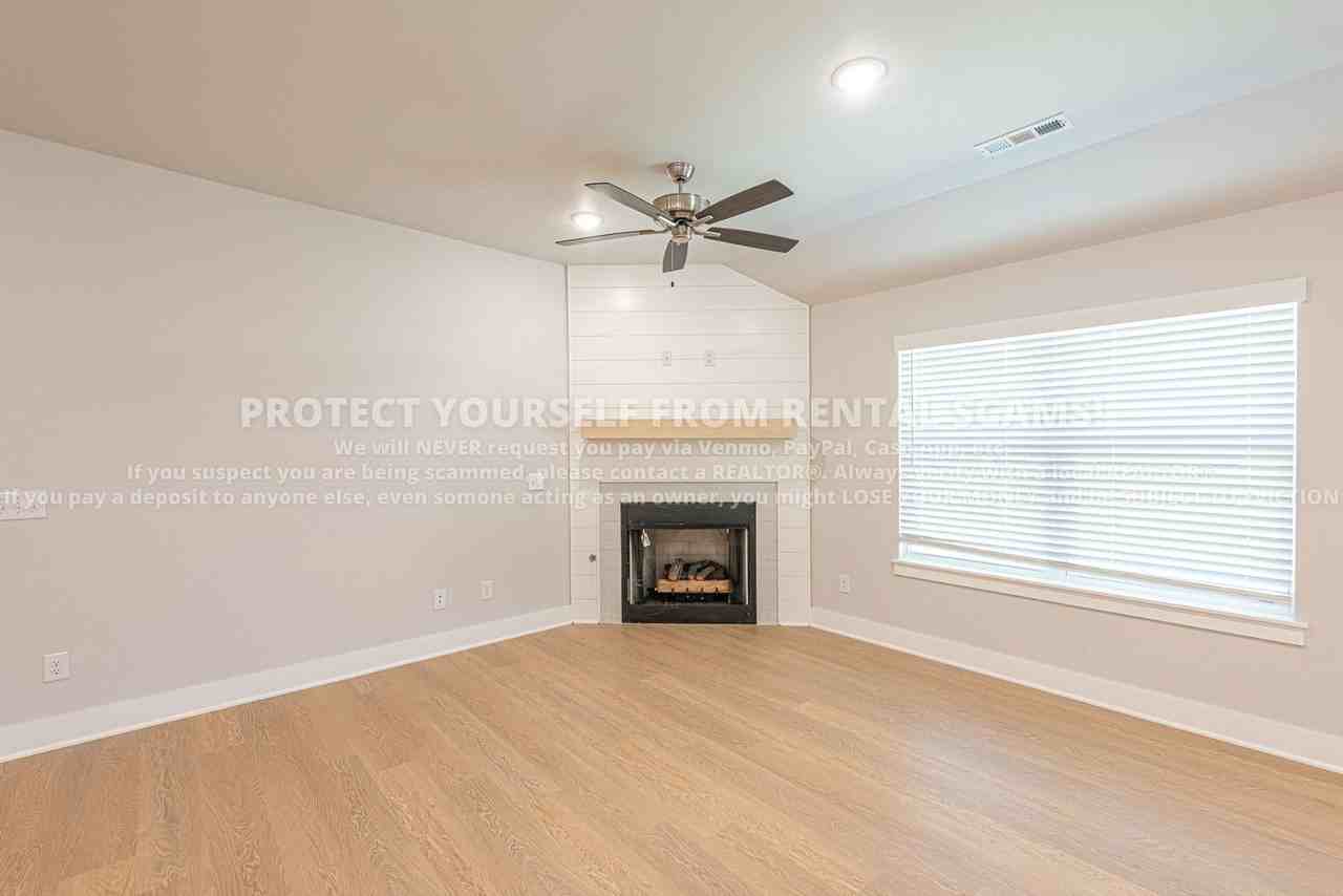 617 S Wagon Wheel Ave - Photo 3 of 18