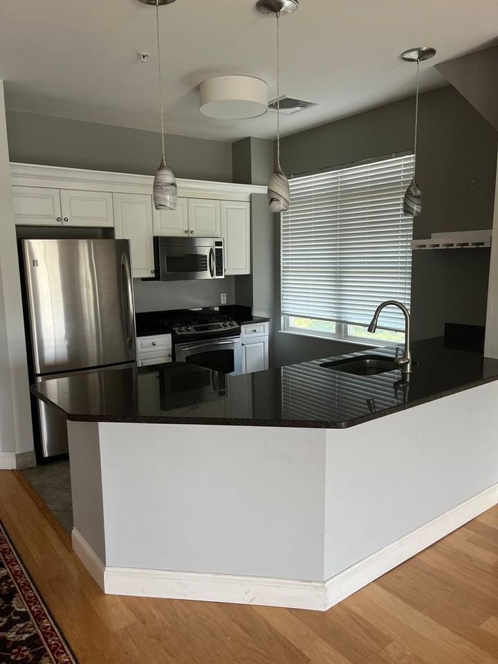 614 Pond St - Photo 2 of 50