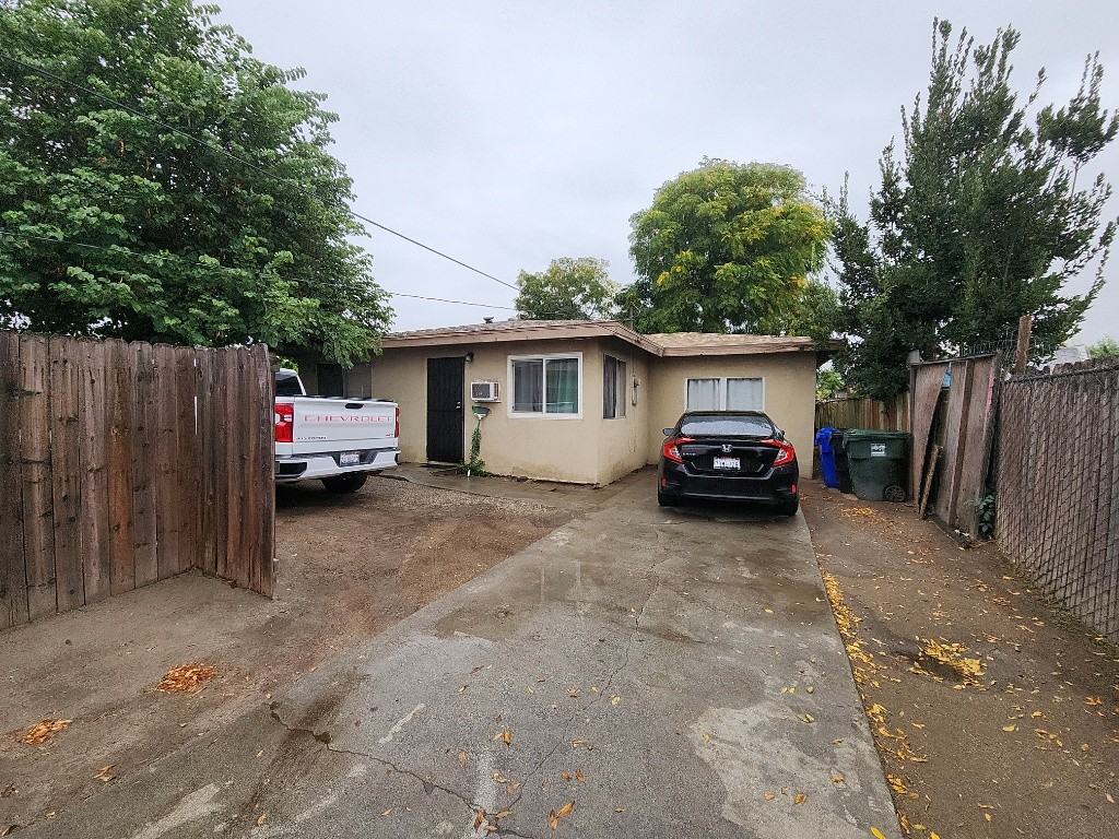 515 Ramona Avenue North - Photo 6 of 18