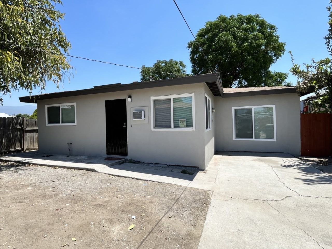 515 Ramona Avenue North - Photo 7 of 18